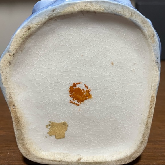 Vintage Madonna and Jesus Planter, 6.75" tall Made in Japan - Picture 10 of 10